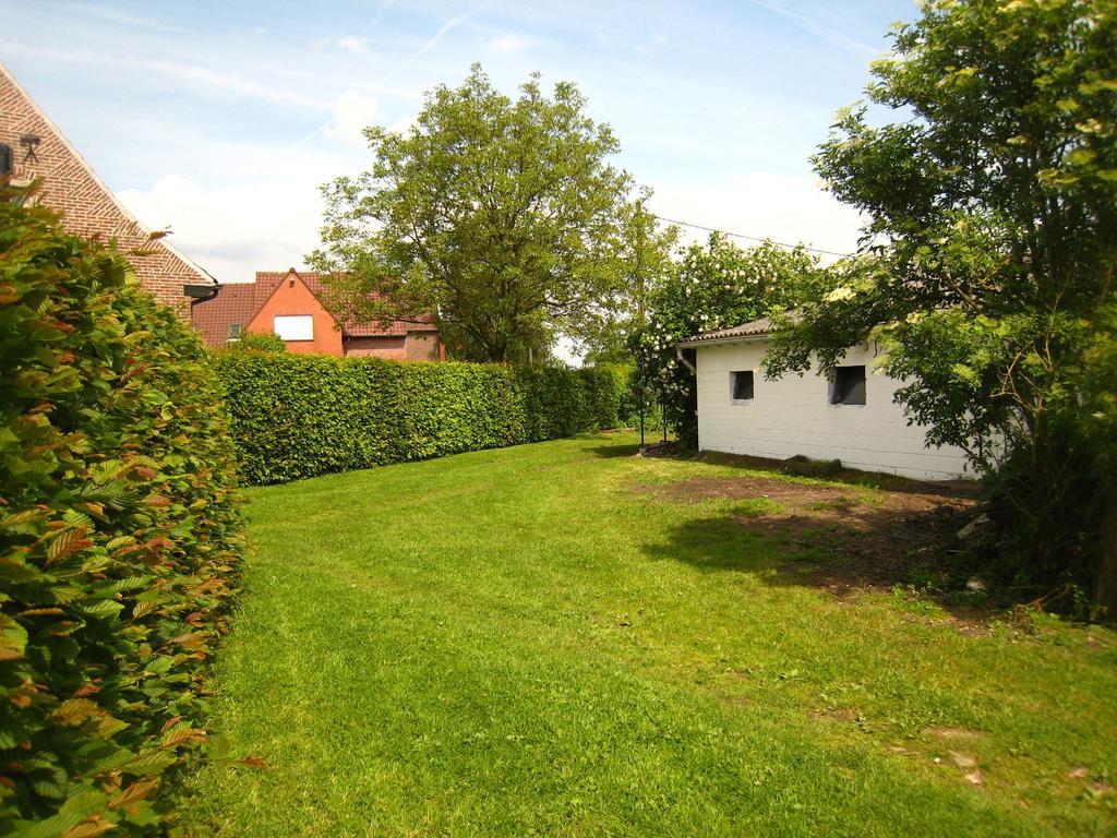 Charming Holiday Home In Zele Near The Forest Exterior photo